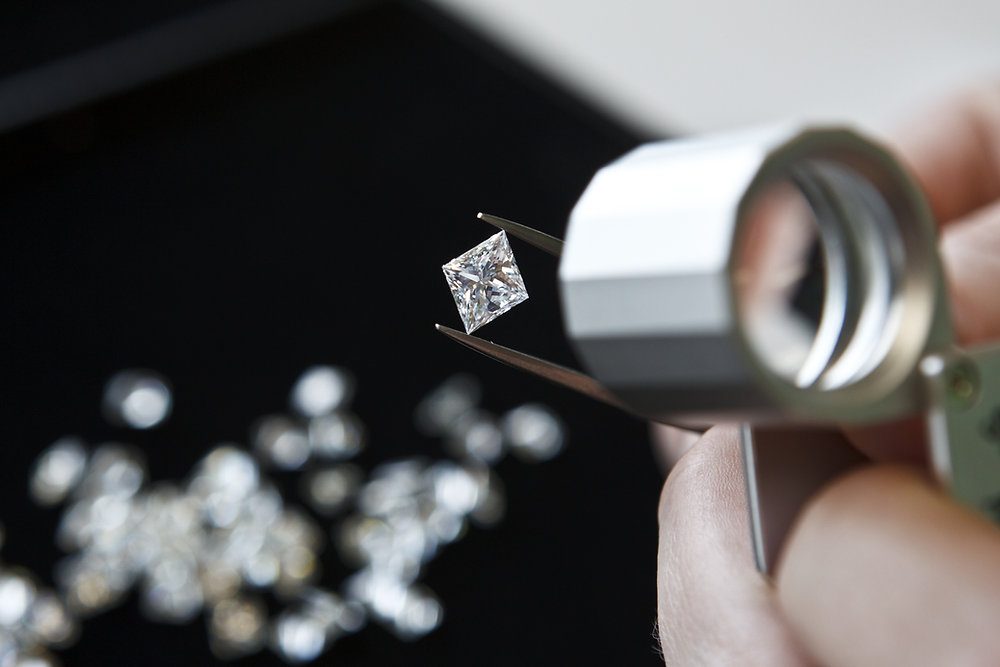 Claridad de los Diamantes: la ventana a la belleza interior de cada piedra